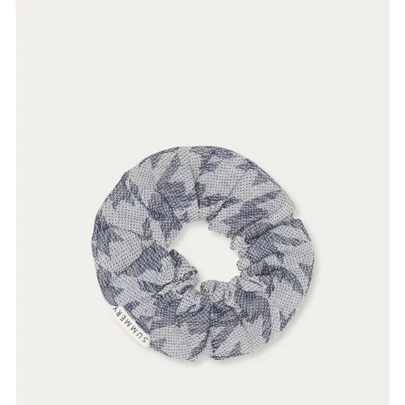 Cecile Summery Copenhagen Mio Hair Scrunchie in Doeskin Peacot - Picture 2 of 6